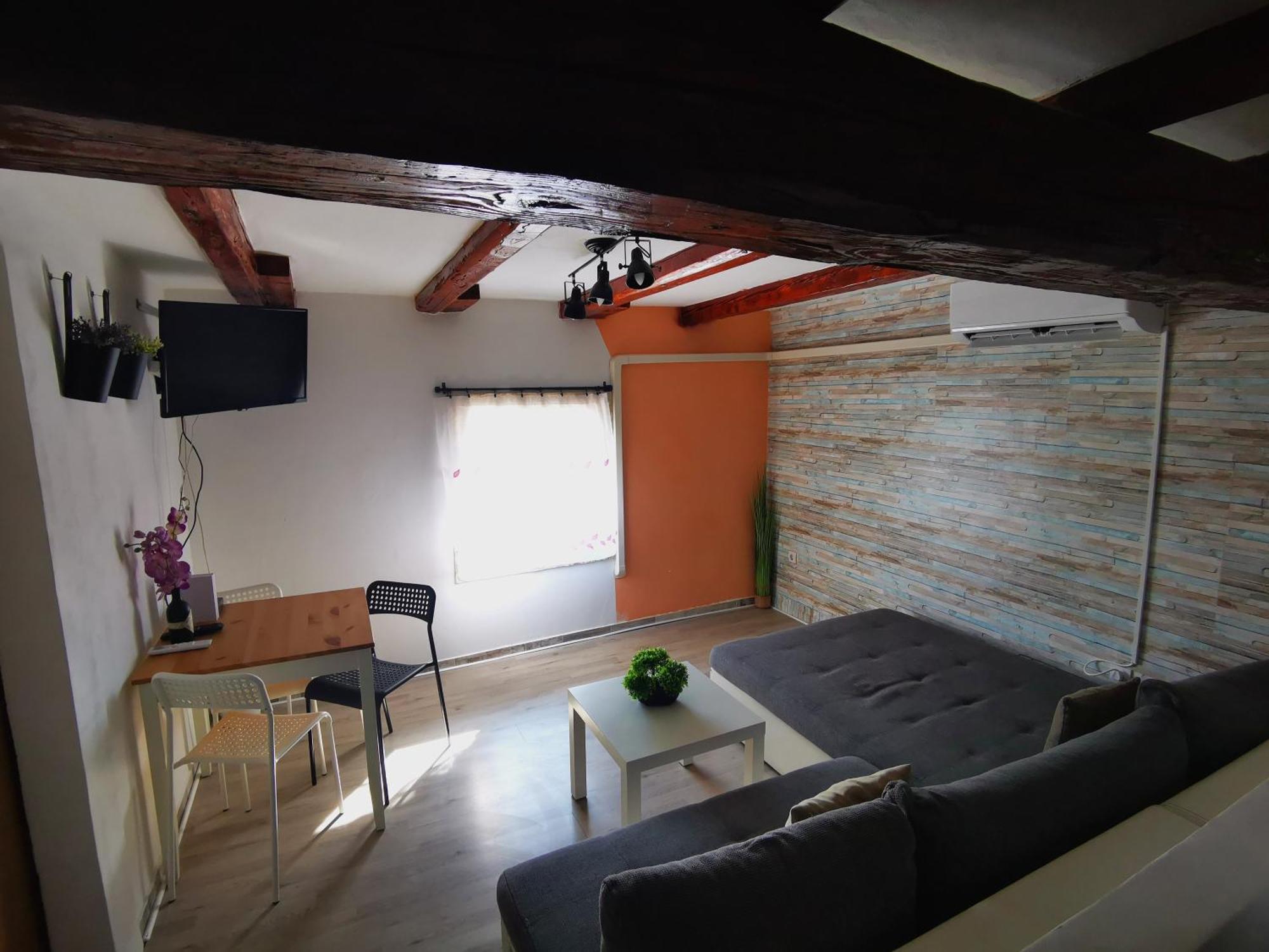 Attica Apartment PUY Exterior foto